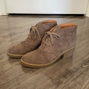 Heeled Lace-up Bootie